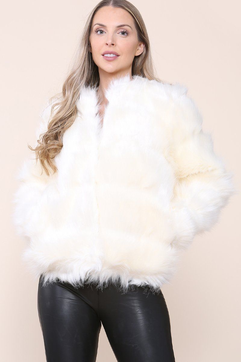 Zara white coat with fur Clearance